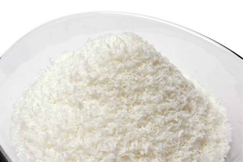 Halal Certified Food Ingredient/Food Additives Low Fat Desiccated Coconut at Low Price